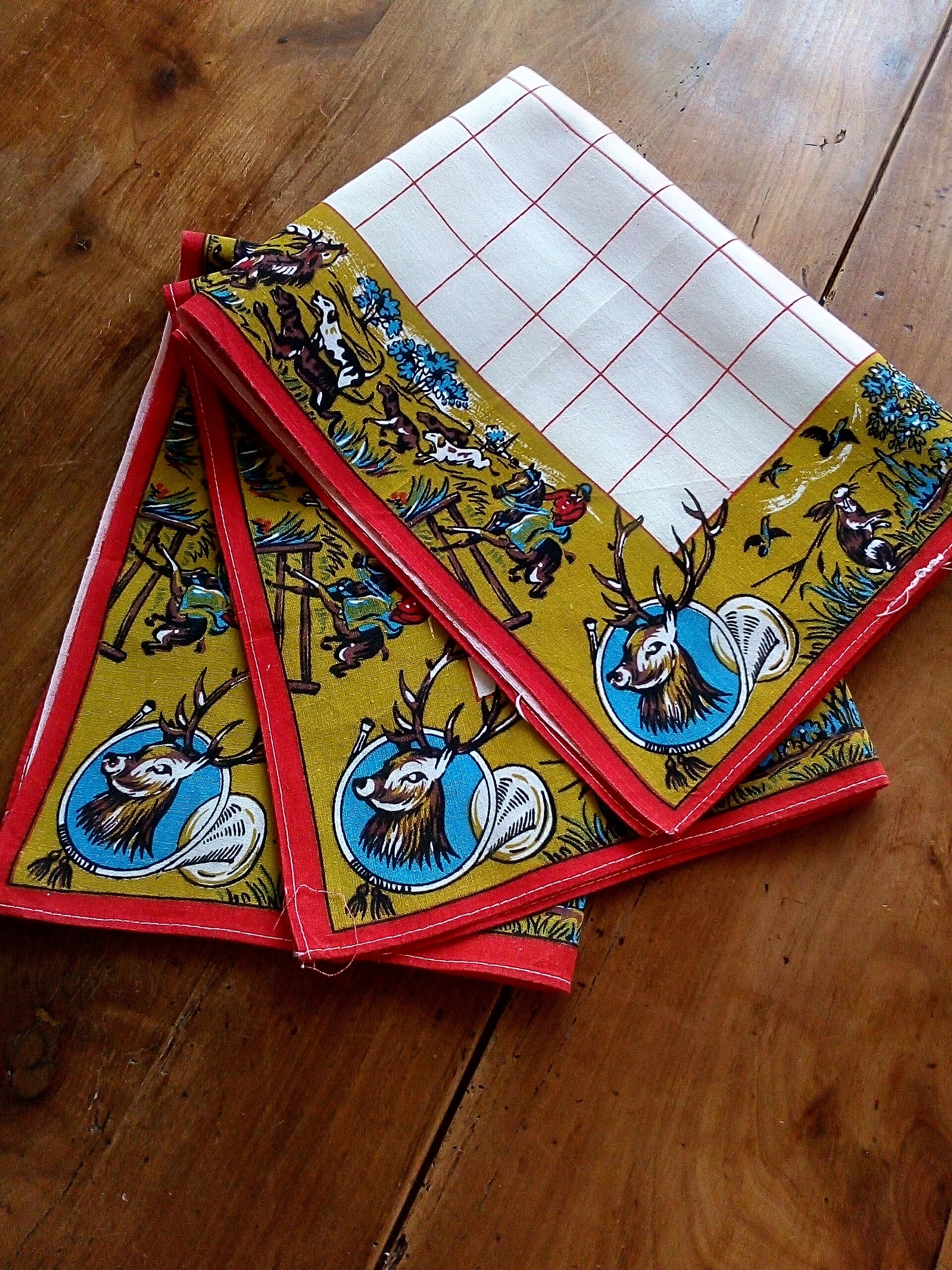 Trois Jolies Serviettes de Thé Français Vintage, Torchons, Années 1960, Campagne Chasse, Chasse à Ch