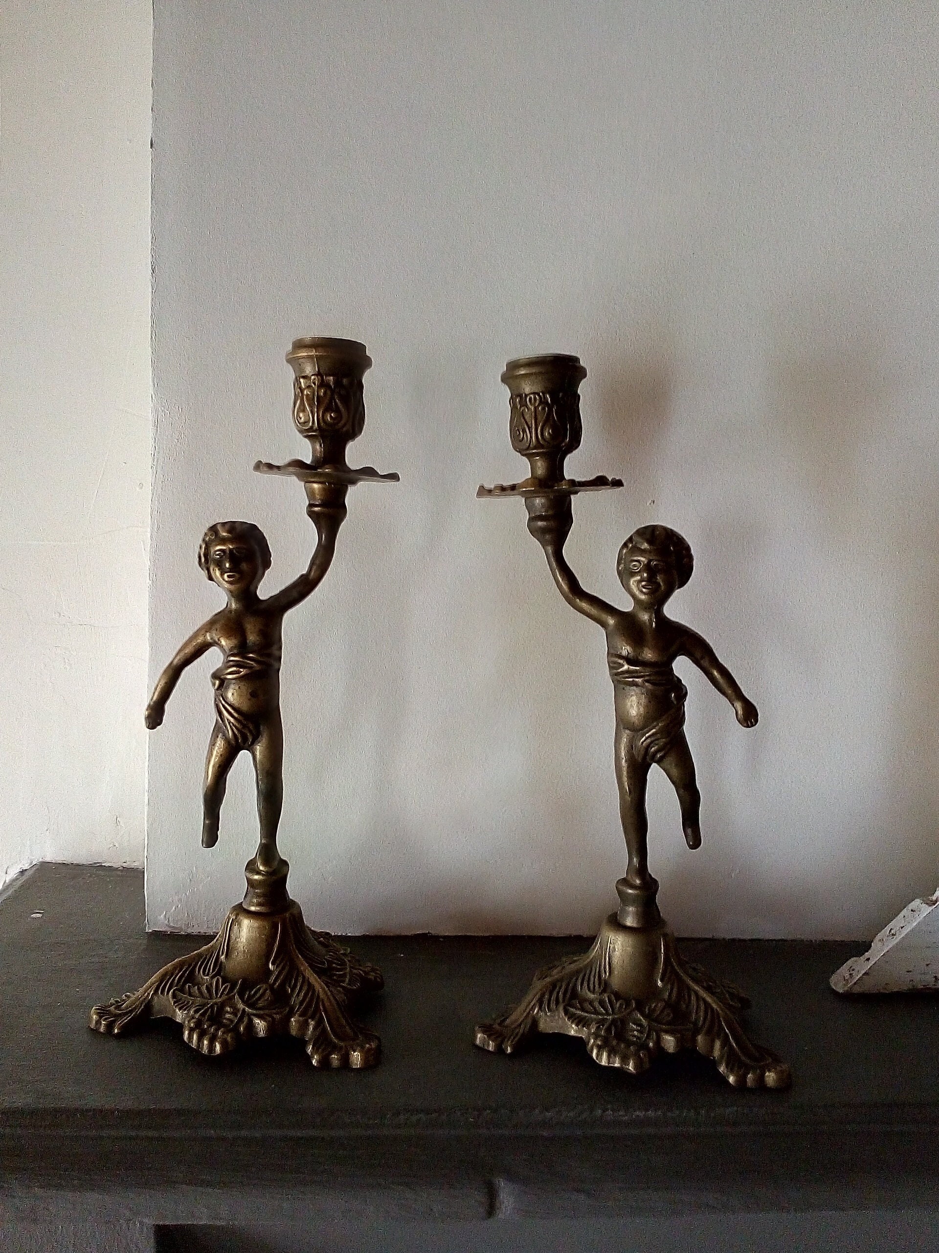 Paire Vintage de Supports Bougie Chérubins en Laiton ou Bronze - Français Chandelier Bougeoirs