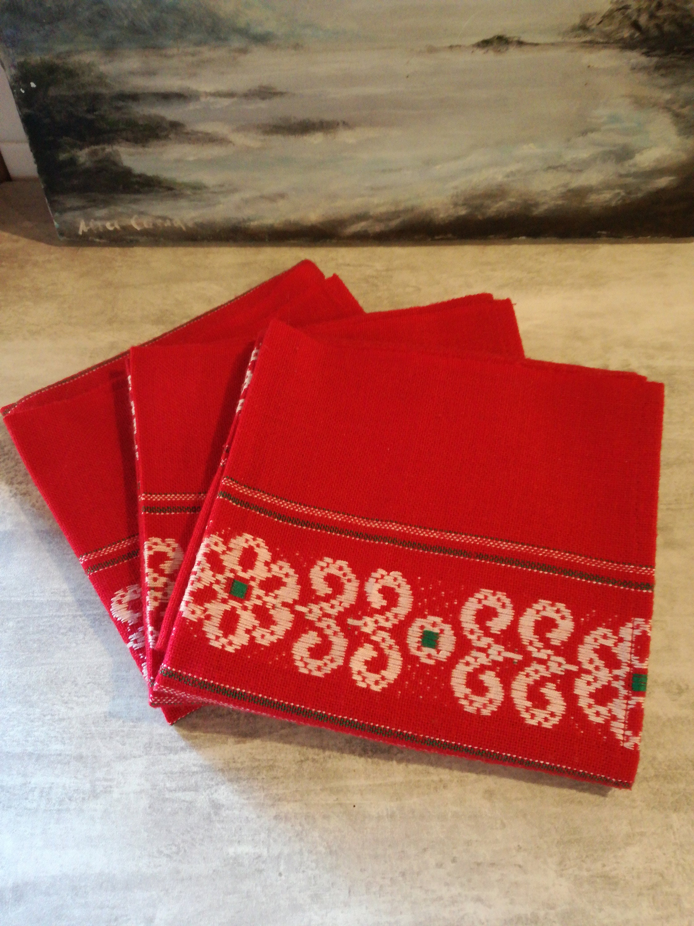 Beau Trio de Serviettes Français Vintage - Table en Rouge, Blanc et Vert, Tissé