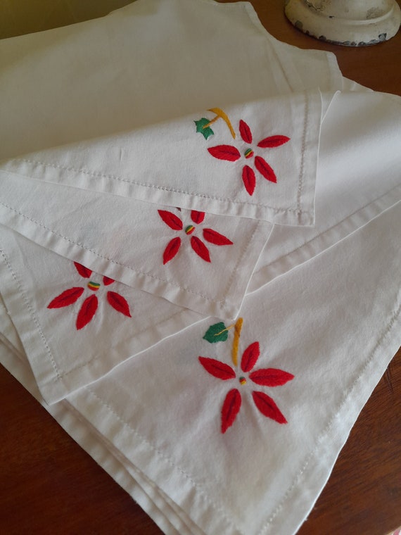 Pretty set of 14 embroidered napkins - French cotton embroidered napkins - white cotton, 37 x 39.5 cm approx, poinsettia, Christmas
