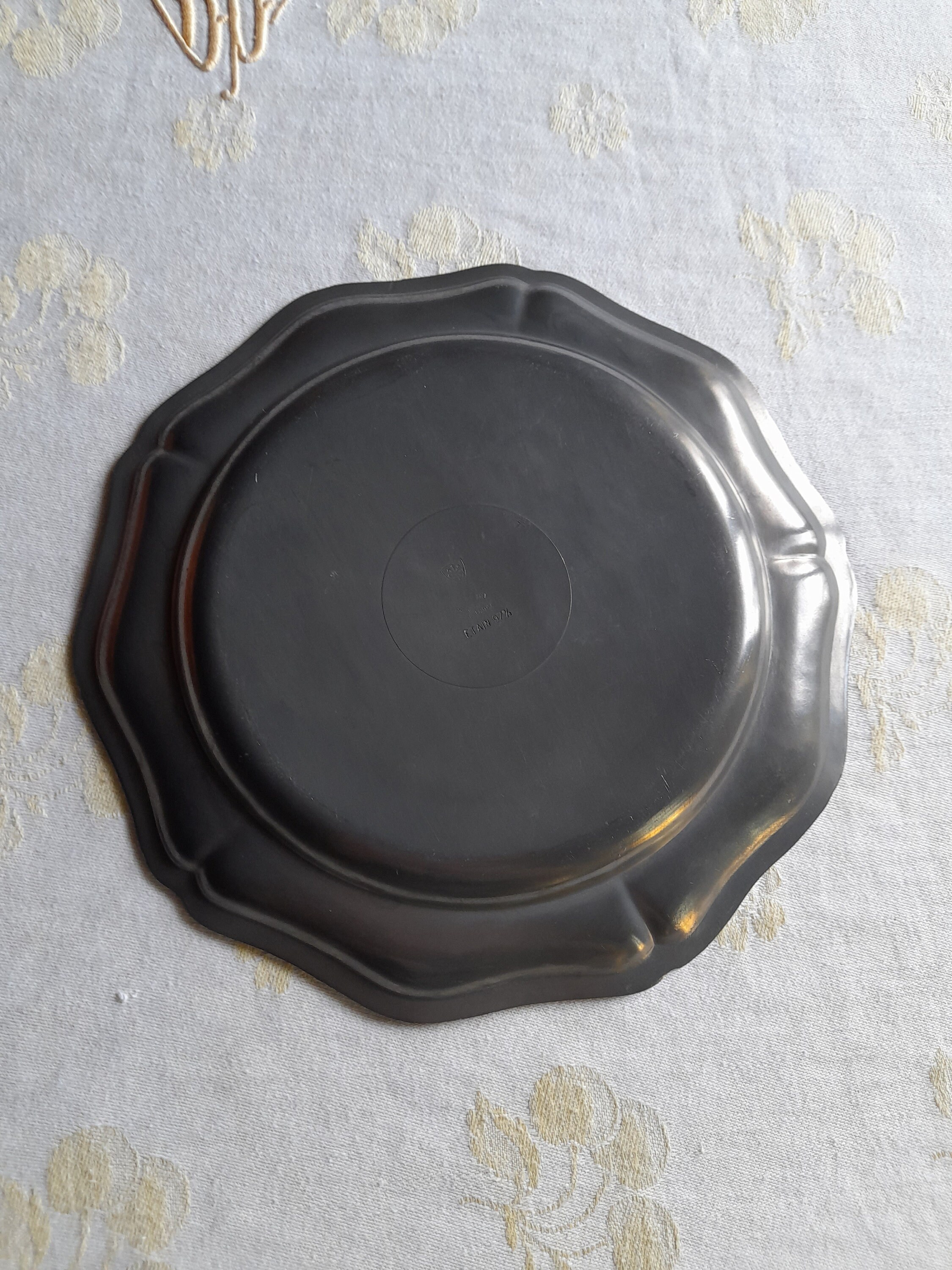 フランスアンティーク　Pewter Plate Antique European Pewter Plate 9” Fein English Zinn & Angel