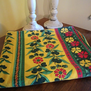Pretty tablecloth - Provençal tablecoth  -  French cloth - 238 x 145 cm - yellow, green, red, home made