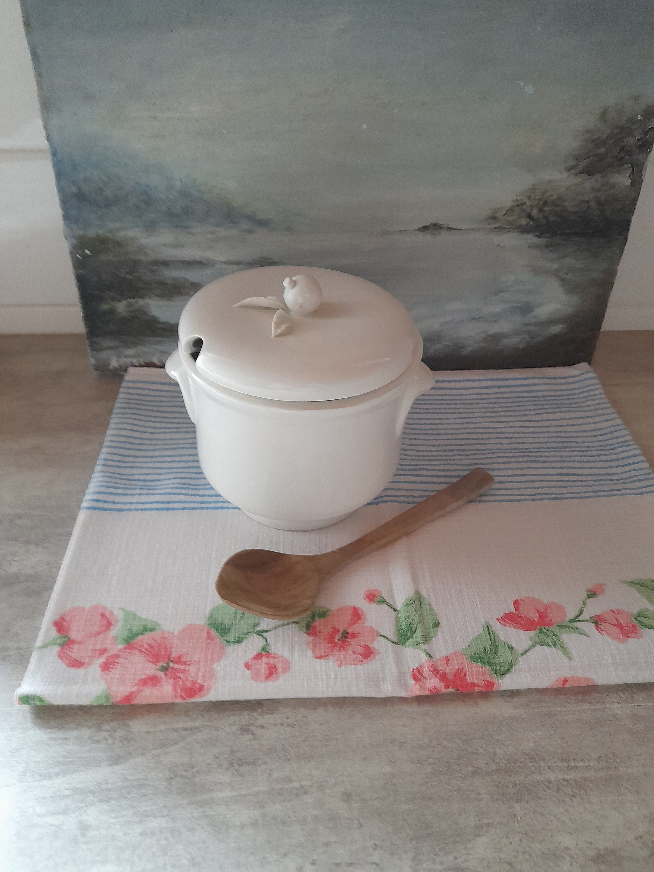 pot en porcelaine, pot de compote pommes - bocal avec couvercle, fleuron pomme confiture, sucre, cuillère bois, vintage, porcelaine à feu, conserve