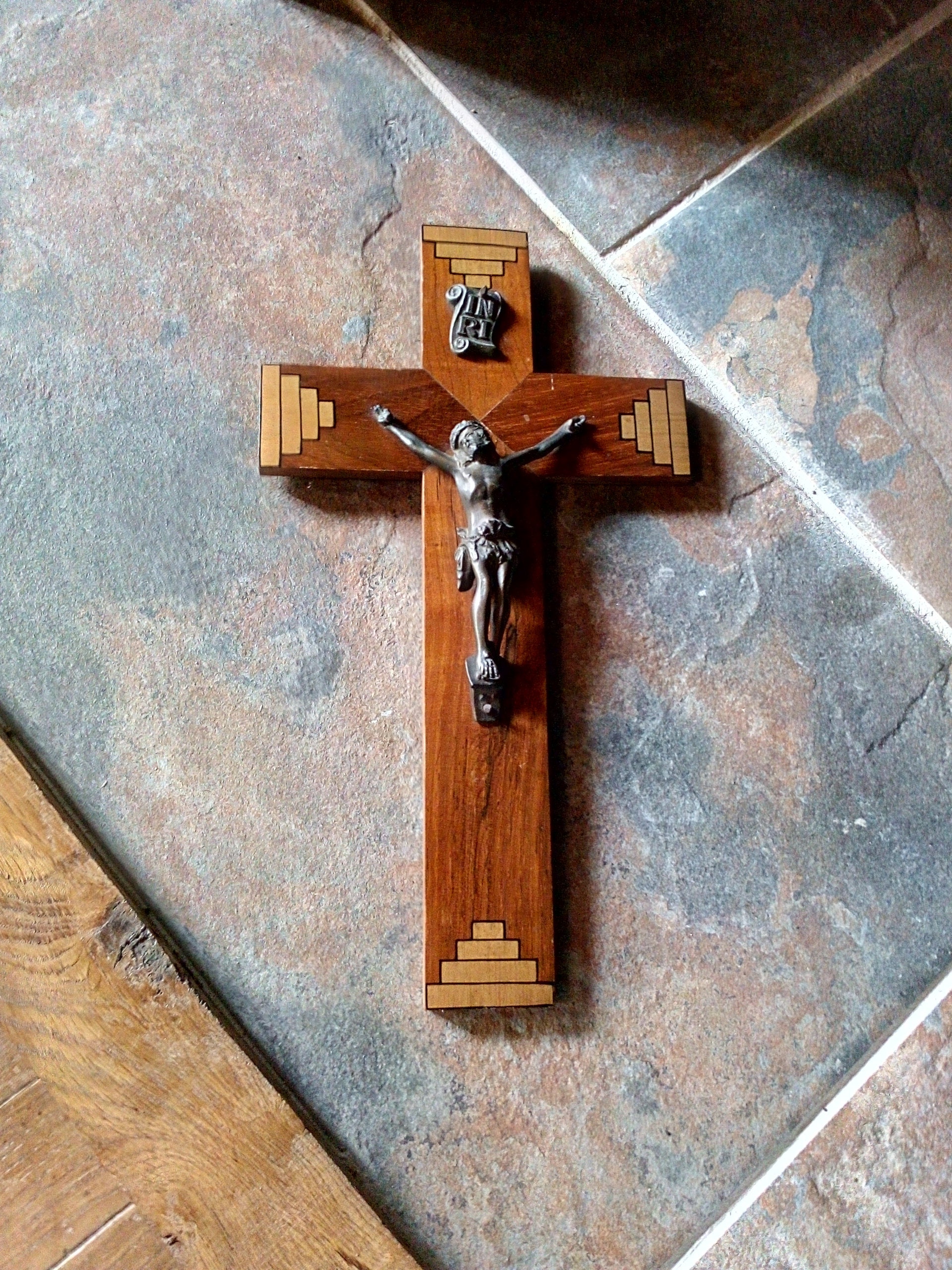 Vintage 30 cm Français Crucifix en Bois et Métal - Icône Mur Suspendu Art Déco