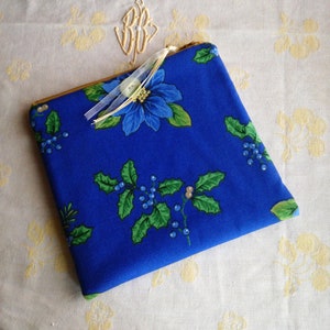 Sac de Noël bleu, cousu à la main, très joli tissu, sac zippé, pochette, Noël, bleu