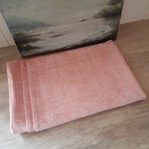 Pretty pink jacquard tablecloth - new vintage French small nappe de table - pink with white floral, 140 x 94 cm