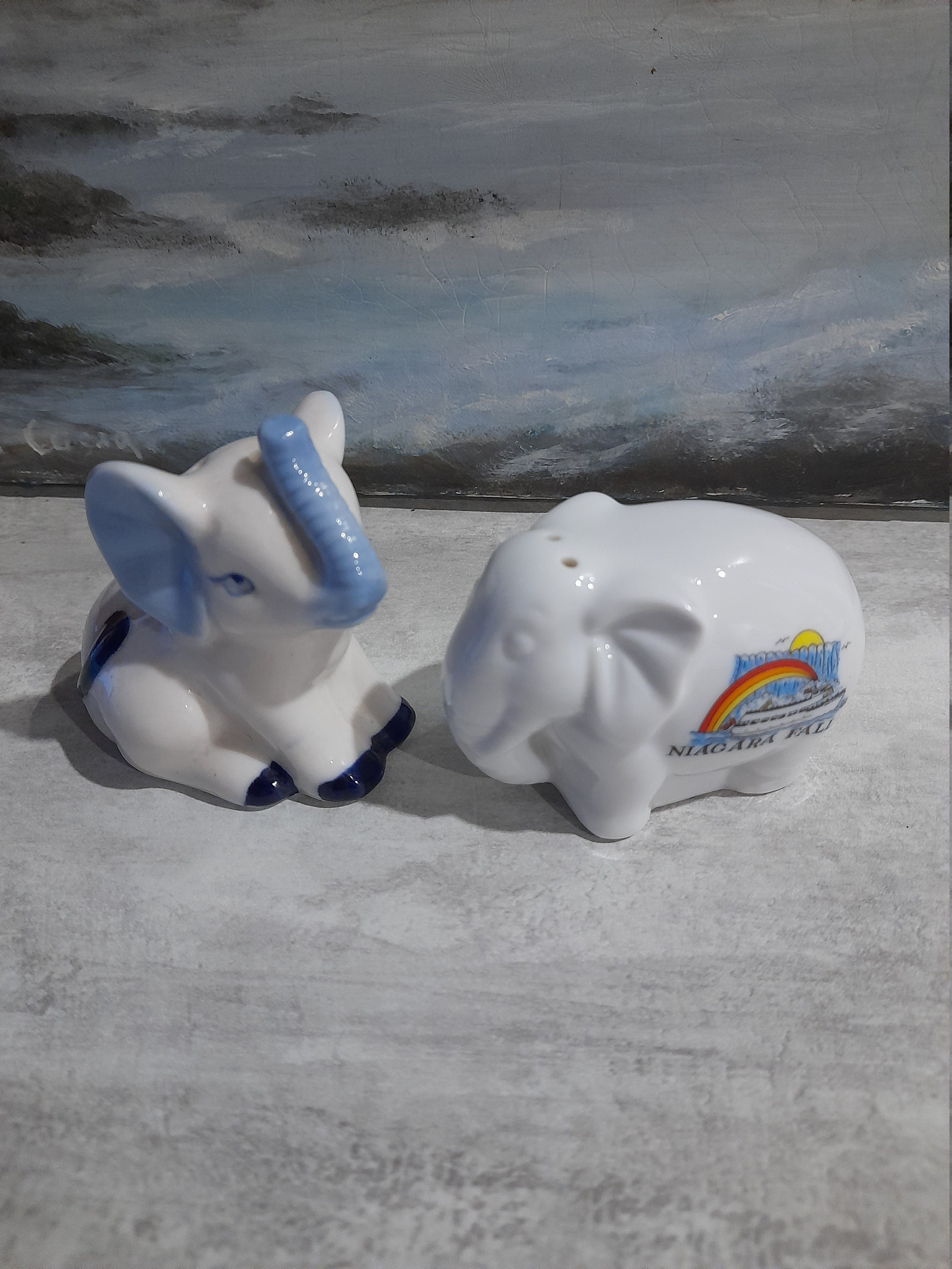 Éléphants Pots de Sel/Poivre - Deux Éléphants Shakers 7 et 5, 25 cm Haut