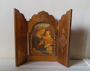 Pretty vintage triptych - delicate florentine wooden icon