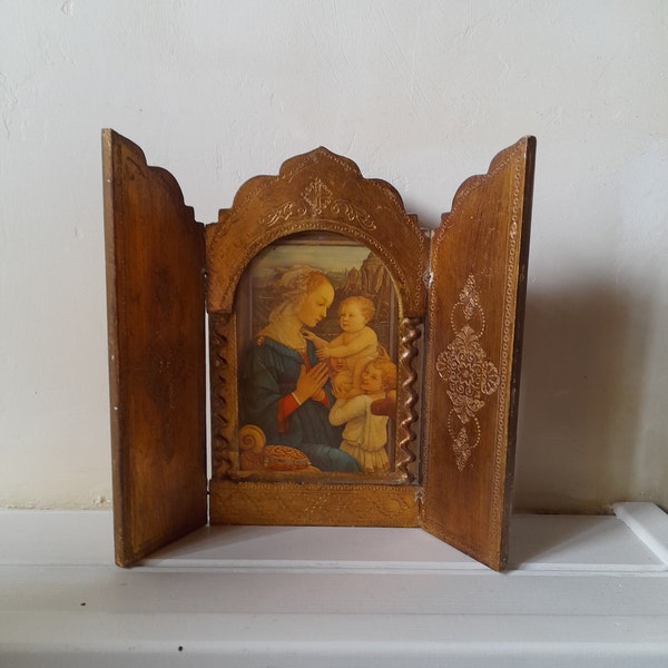 Pretty vintage triptych - delicate florentine wooden icon