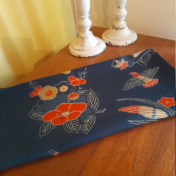 Small square Asian tablecloth/table topper - dark blue nappe de table - square 90 cm, nappe à thé, table topper, fabric