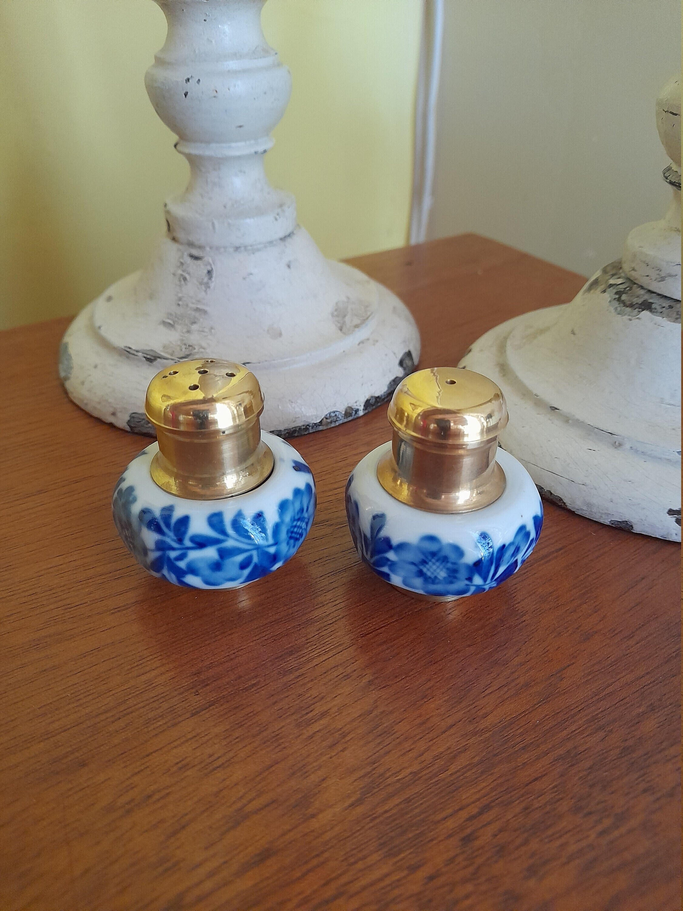 Petits Salières et Poivrières Vintage en Céramique Laiton