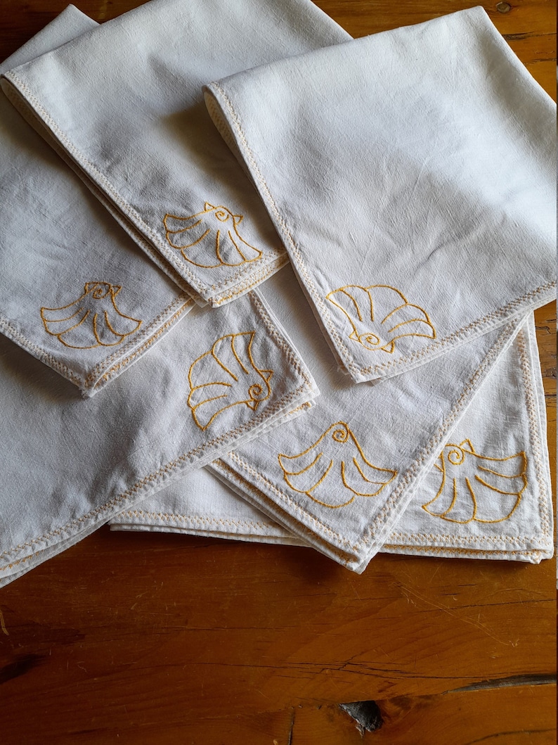 Shells, lovely set of 6 large vintage napkins French cotton linen hand embroidered napkins, serviettes de table, shells, beach seashore image 1