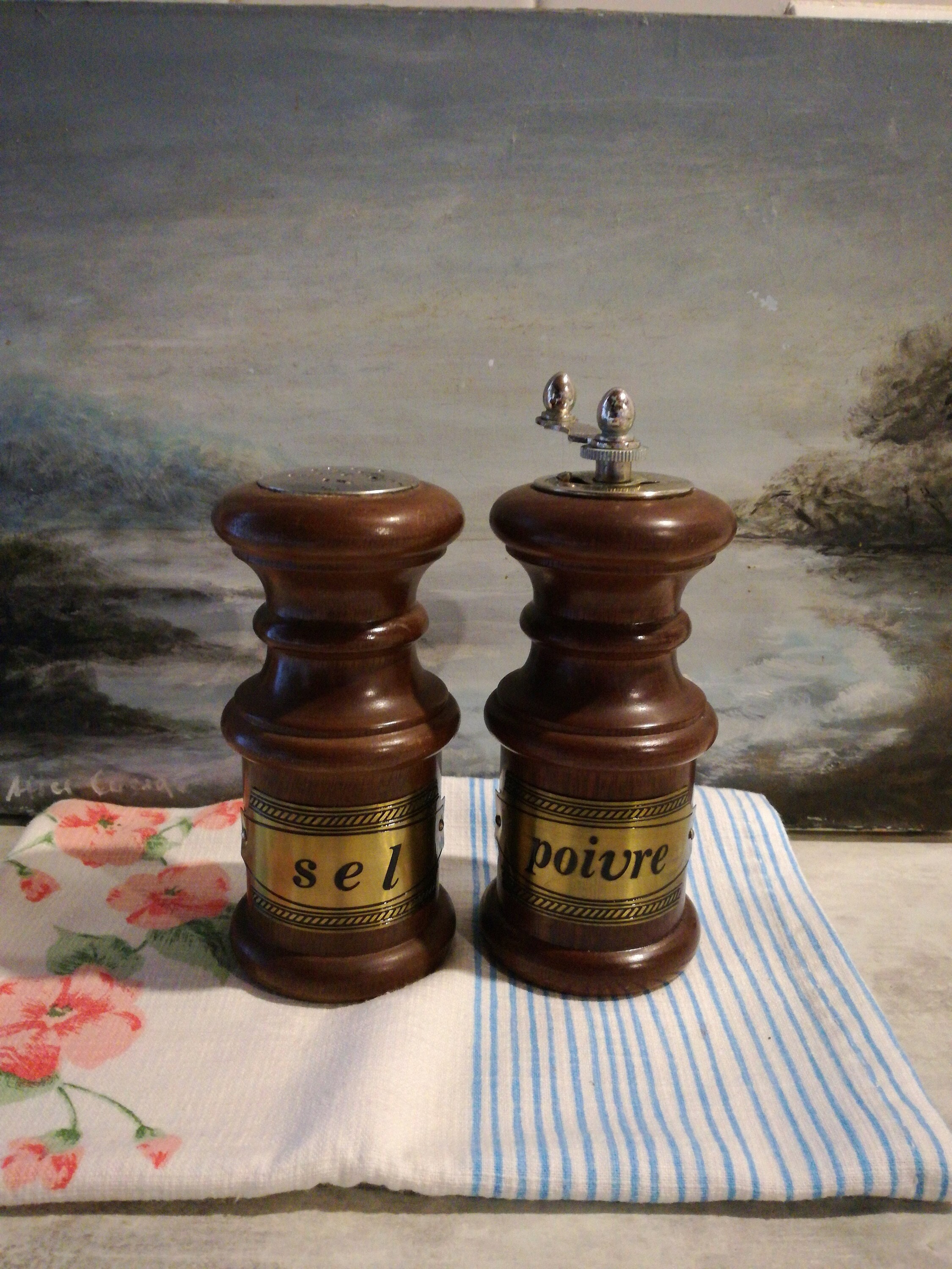 Olde Thompson Mercury Pepper Mill and Salt Mill Set - Shop Utensils &  Gadgets at H-E-B