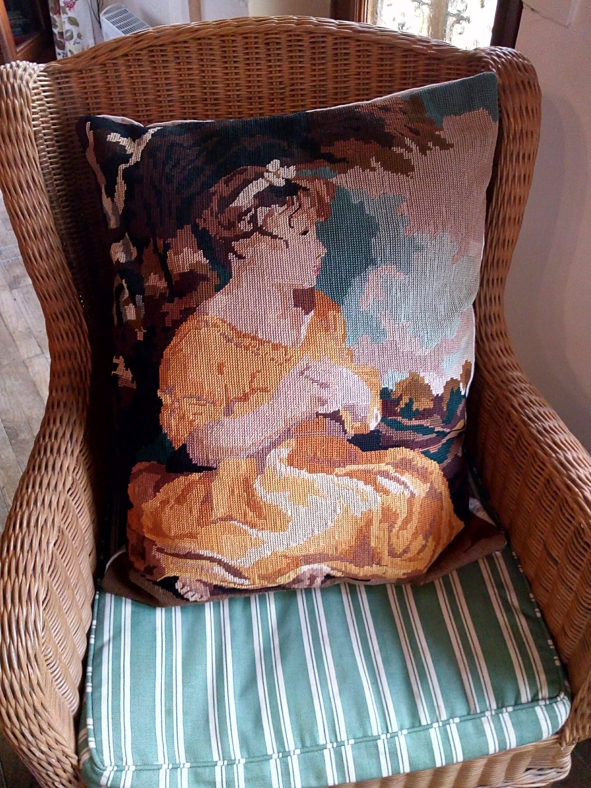Grand Coussin de Tapisserie Vintage Fait Main - Cousu à La Vintage