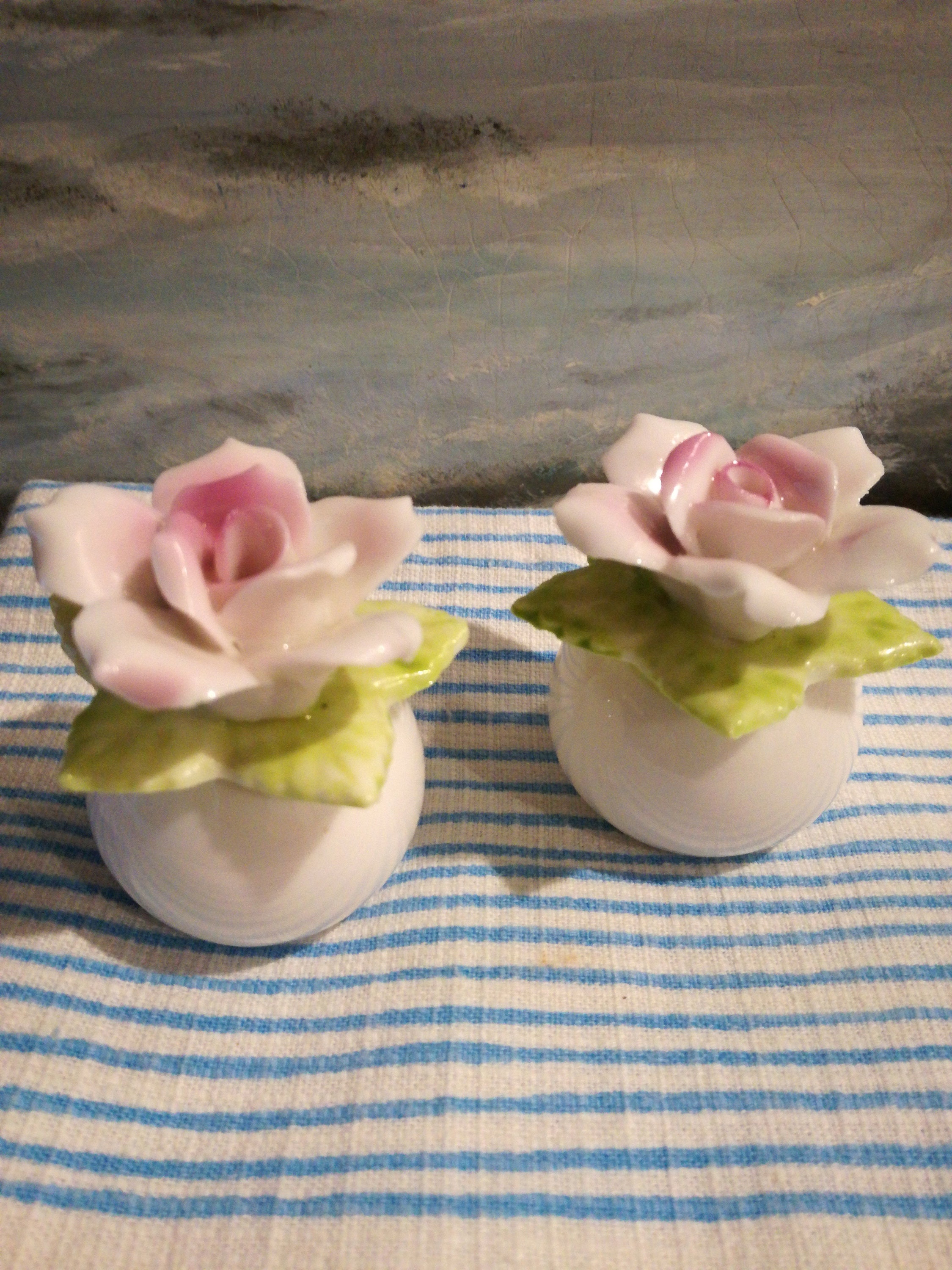 Petits Pots de Fleurs Sel et Poivre - Shakers Porcelaine 4, 5 cm