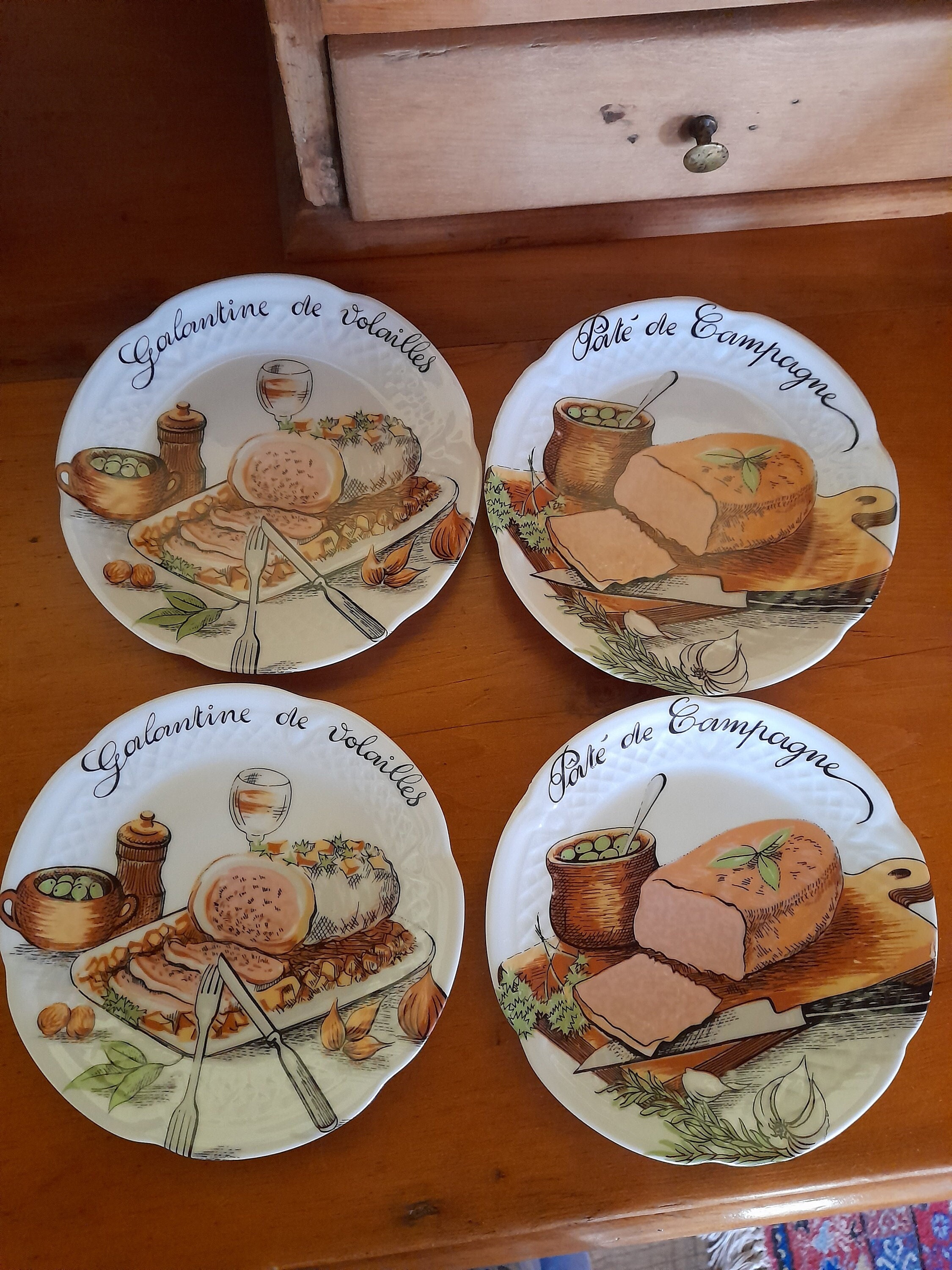 apilco, quatre petites assiettes à terrine - service d'assiettes vintage en porcelaine française deux pâtés, galantines