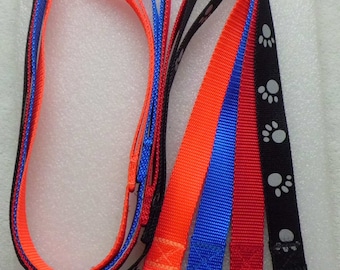 Leashes Durable Nylon Webbing Metal Lever Style Clip in 4 or 6 foot Lengths