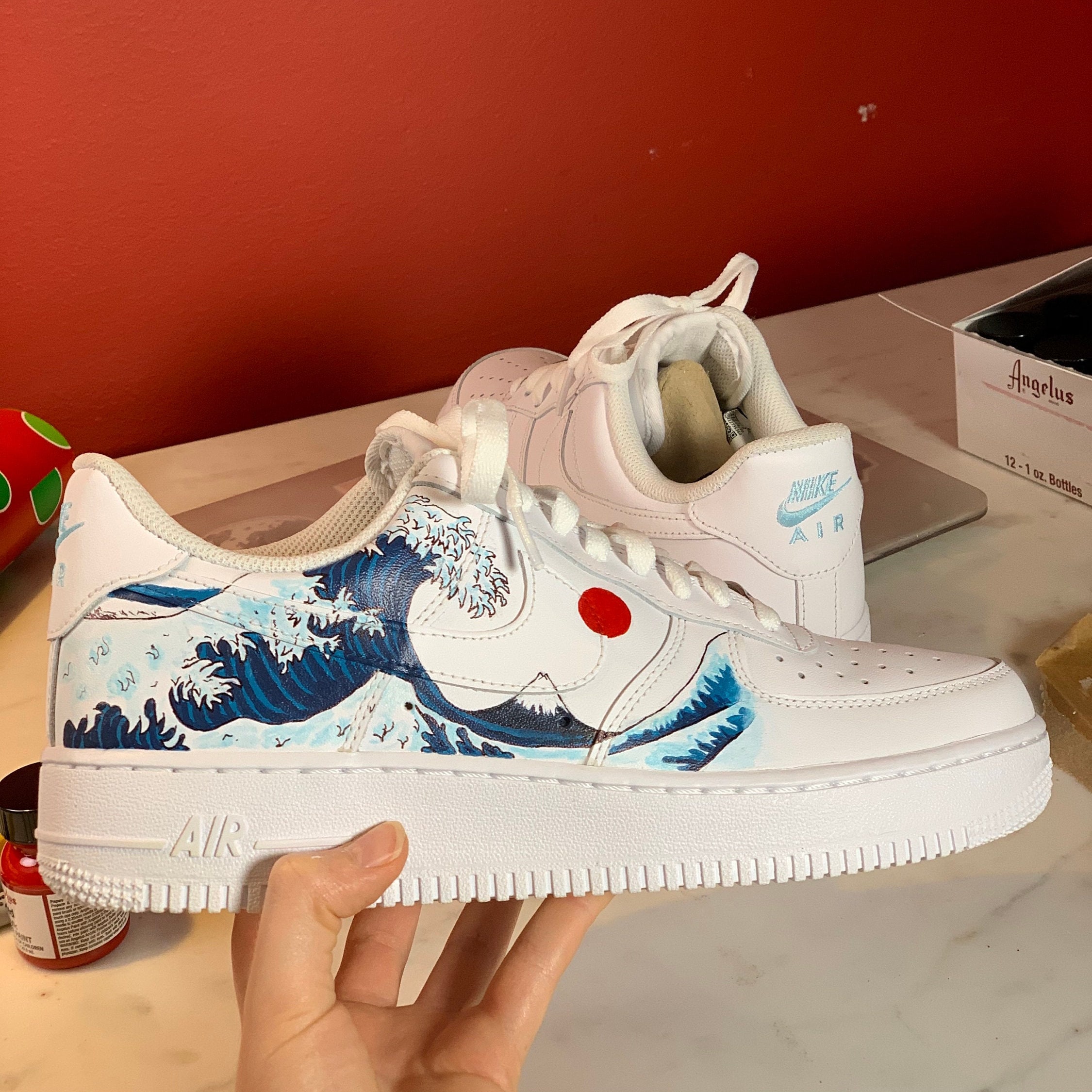 Acrylic paint on air force ones outlet