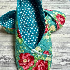 Wrap & Roll SLIPPERS Sewing Pattern Quilted Kimono Style House Shoes Instant Download Step by Step Pictures SEWcial Bee Sew Today image 6