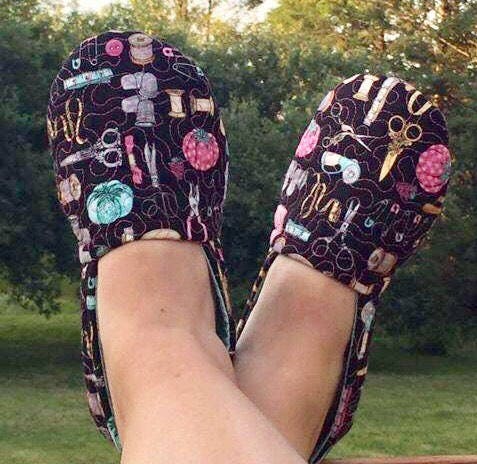 The Perfect SLIPPERS Sewing Pattern Quilted Custom House Shoes