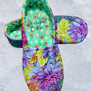 The Perfect SLIPPERS Sewing Pattern * Quilted Custom House Shoes * Instant Download * Free Sew-A-Long YouTube Video * SEWcial Bee