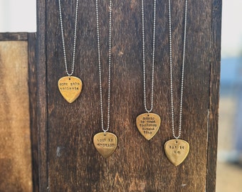 CUSTOM Plektrum Halskette ||Musiker Geschenk ||Personalisiertes Geschenk|| Plektrum Schmuck ||Herren Geschenk || Vatertag