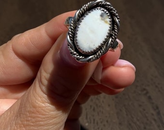 Weißer Büffel Türkis Ring || Sterling Silber || Türkis Ring|| Mid Century || Dezember Geburtsstein || Statement Ring|| Vintage||