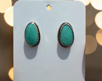 Kingman Türkis Ohrringe || Sterling Silber Ohrstecker || Arizona Türkis || Minimalistische Ohrringe || Handwerker Schmuck
