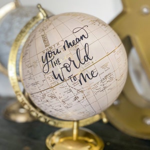 Custom Calligraphy World Globe: Personalized Travel Decor