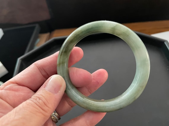 Jadeite bangle bracelet - image 1