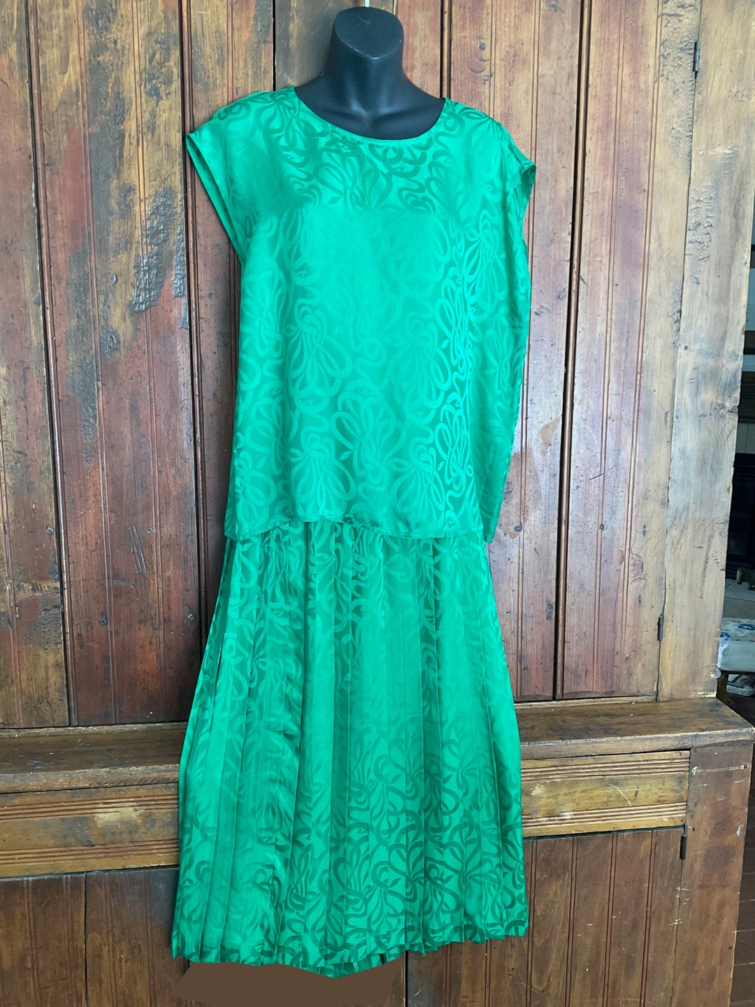 Silk Two Piece Suzy Cheng Emerald Green Pleated Skirt - Etsy