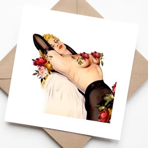 Bellezza reclinata, sottili segni di frusta e morbida sensualità, biglietto d'auguri D/s