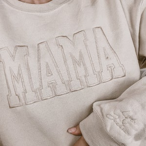 Custom Embroidered Mama Sweatshirt, Personalized Mama Sweatshirt with names, Custom Mama Gift