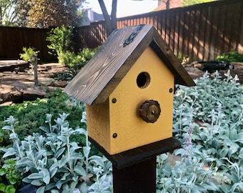 Rustic Outdoor Birdhouse - Cedar Wood - Tuscan Yellow