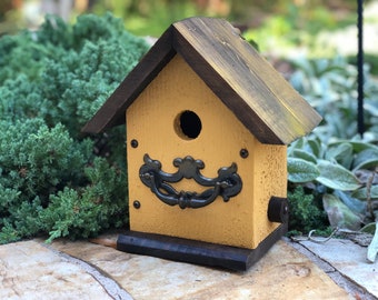 Rustic Outdoor Birdhouse - Cedar Wood - Tuscan Yellow
