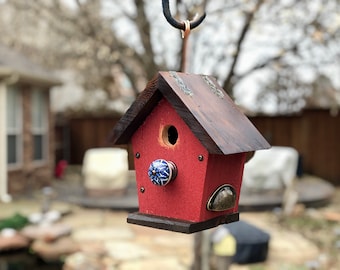 Rustic Hanging Outdoor Garden Birdhouse - Cedar Wood - Distressed Red