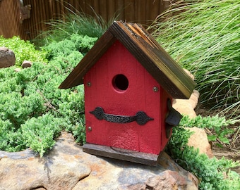 Rustic Outdoor Garden Birdhouse - Cedar Wood - Red