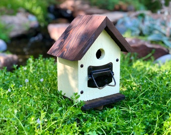 Rustic Outdoor Garden Birdhouse - Cedar Wood - Boat House Yellow