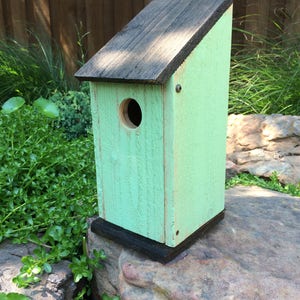Bluebird House, Cedar Wood, Backyard Decor, Garden Decor, Distressed Green