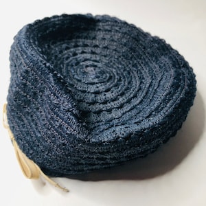 VTG 50s 60s ‘An Everitt Original’ Pillbox Hat Navy Blue Woven Fabric w/ Cream White Bow & Detailed Navy Stitching - Great Condition