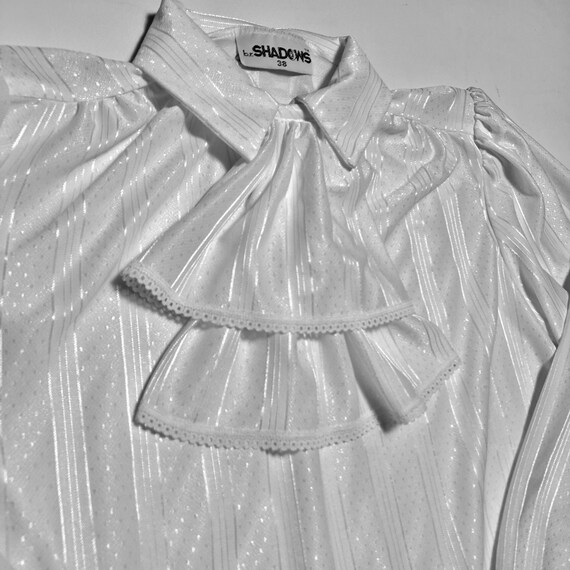 VTG 80s does 60s Women’s Blouse Bright White w/ I… - image 4