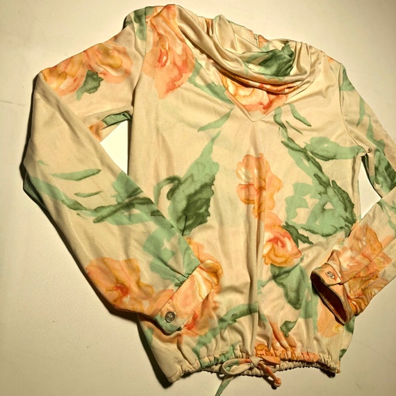 VTG 70s Cropped Blouse Peach & Green Floral w/ Ci… - image 3