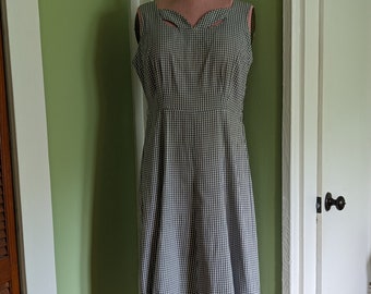1970s Gingham Short Sleeve Dress