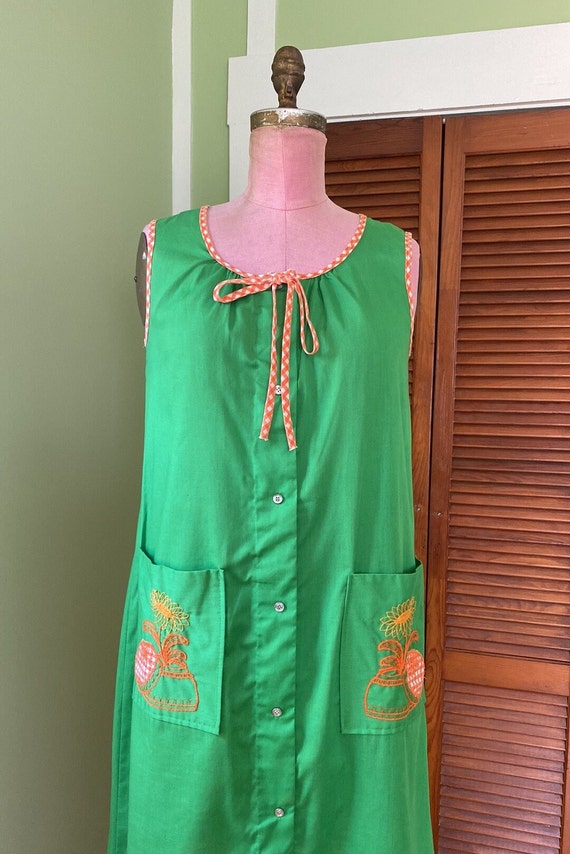 1970s Day Dress with Emroidery