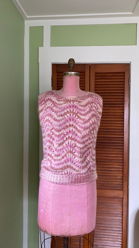 Vintage crocheted vest Gem