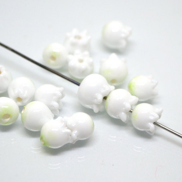 Lampwork lily of the valley beads, Glass may-lily beads, Floral lampwork beads, Tiny beads, White flower bud beads