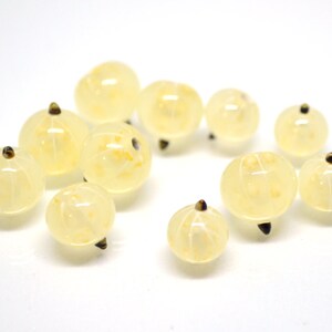 Lampwork currant beads, Pale yellow glass berries, Lampwork berry, Glass currant, Artisan lampwork, Fruit glass beads, half-drilled beads