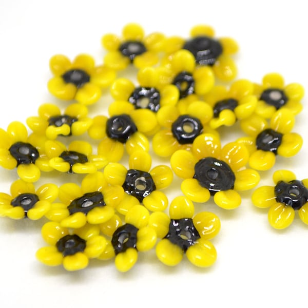 Sunflower glass beads, Very small yellow flower beads, Yellow black flower beads, Tiny sunflower beads, Lampwork sunflower beads,7mm flowers