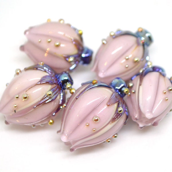 Pastellrosa und Silber Blumen Glasperlen, Florale Lampwork, Blassrosa Perlen, Artisan Lampwork, Hellrosa Perlen, handgemachte Glasblütenknospe
