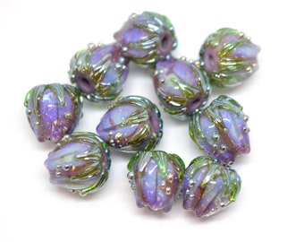 Purple lavender sparkling flower beads green leaves, stardust flower, 10mm flower beads, Glass flower beads Floral lampwork Artisan lampwork